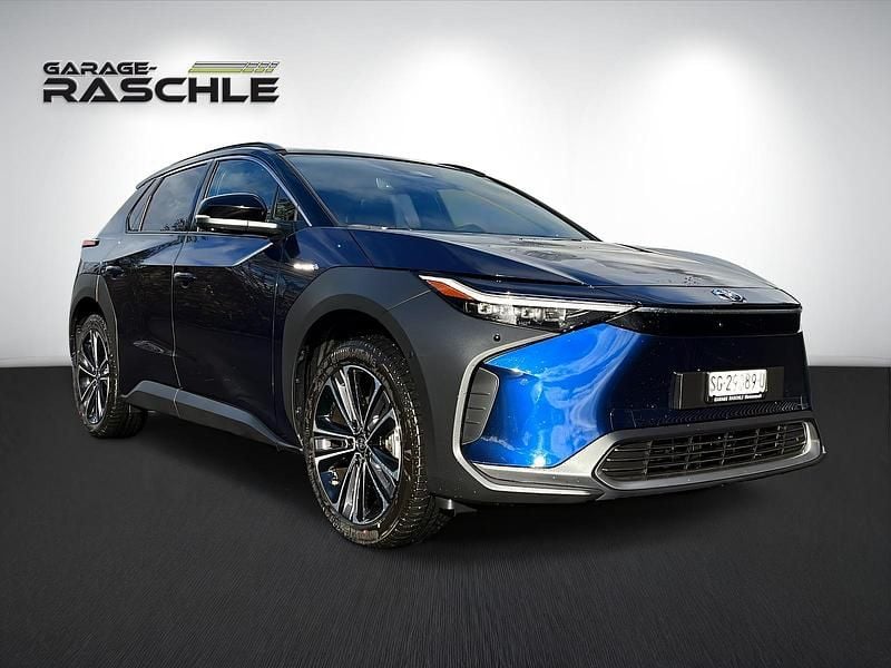 Blau Gebraucht 2024 Toyota bZ4X Premium SUV | CHF 28’900 (Superpreis) - Bild 1/4