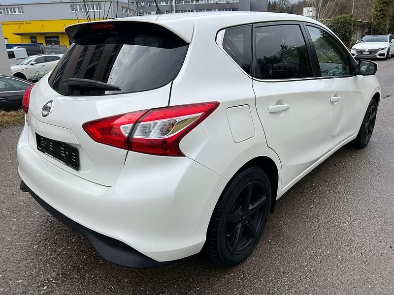 Gebraucht Nissan Pulsar Tekna 115 PS (84 kW) 2016 Kleinwagen