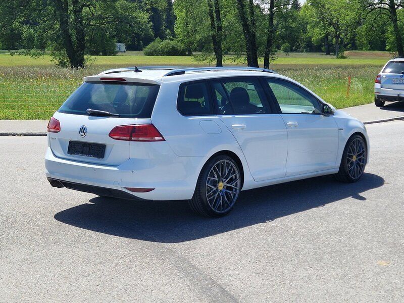 Gebraucht VW Golf VII LOUNGE 150 PS (110 kW) 2015 Kombi