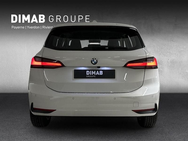 Gebraucht BMW 218 Active Tourer Luxury Line 136 PS (100 kW) 2024 Weiss Van / Kleinbus