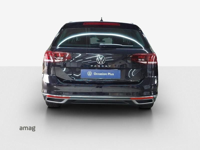 Gebraucht VW Passat Elegance 200 PS (147 kW) 2023 Deep black nacré Kombi