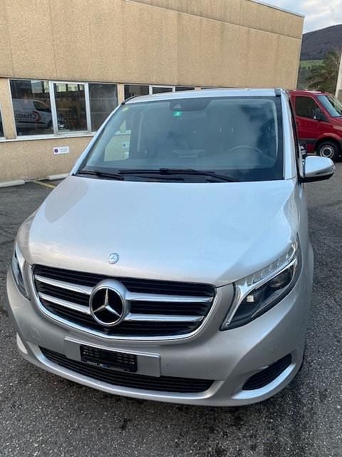 Gebraucht Mercedes V220 163 PS (119 kW) 2017 Van / Kleinbus