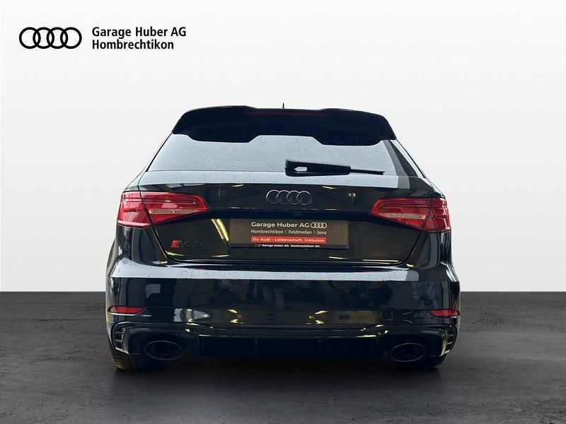 Gebraucht Audi RS3 Comfort 400 PS (294 kW) 2019 Schwarz Limousine