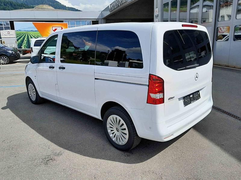 Gebraucht Mercedes Vito 163 PS (119 kW) 2025 Weiss Van