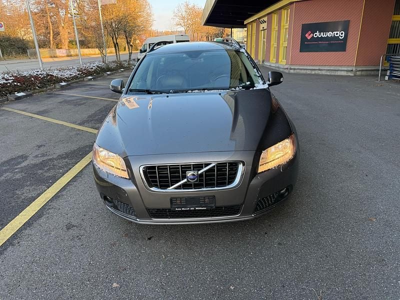 Gebraucht 2008 Volvo V70 Momentum Kombi | CHF 4’999 - Bild 1/4