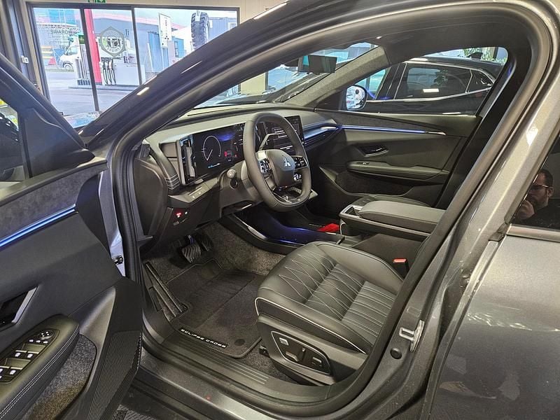 Neu Mitsubishi Eclipse 220 PS (161 kW) 2026 Grau SUV