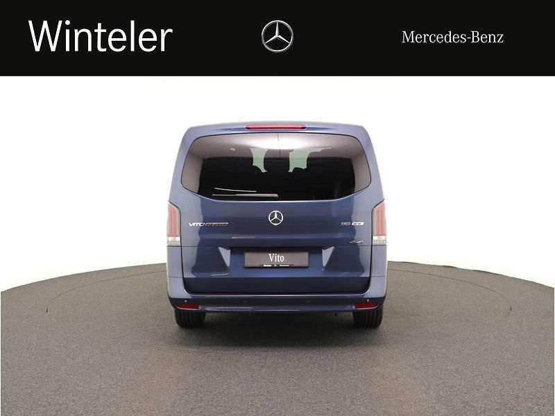 Gebraucht Mercedes Vito 163 PS (119 kW) 2024 Blau Van