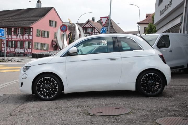 Neu 2025 Fiat 500e La Prima Cabrio | CHF 35’900 - Bild 1/4