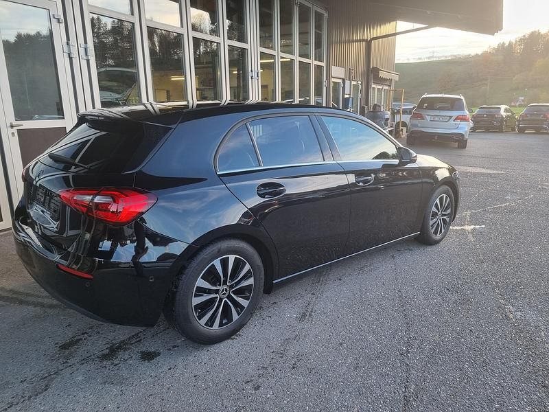 Gebraucht Mercedes A160 SE 109 PS (80 kW) 2021 Limousine