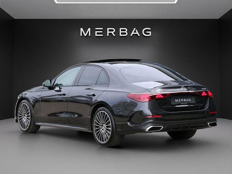 Gebraucht Mercedes E220 197 PS (144 kW) 2024 Grau Limousine