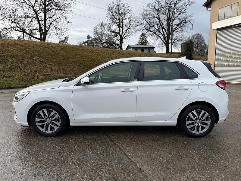 Gebraucht Hyundai i30 140 PS (102 kW) 2017 Limousine