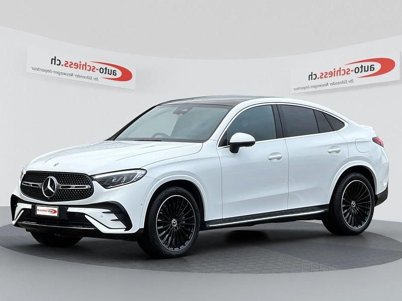 Gebraucht Mercedes GLC300 AMG line 269 PS (197 kW) 2024 Coupé