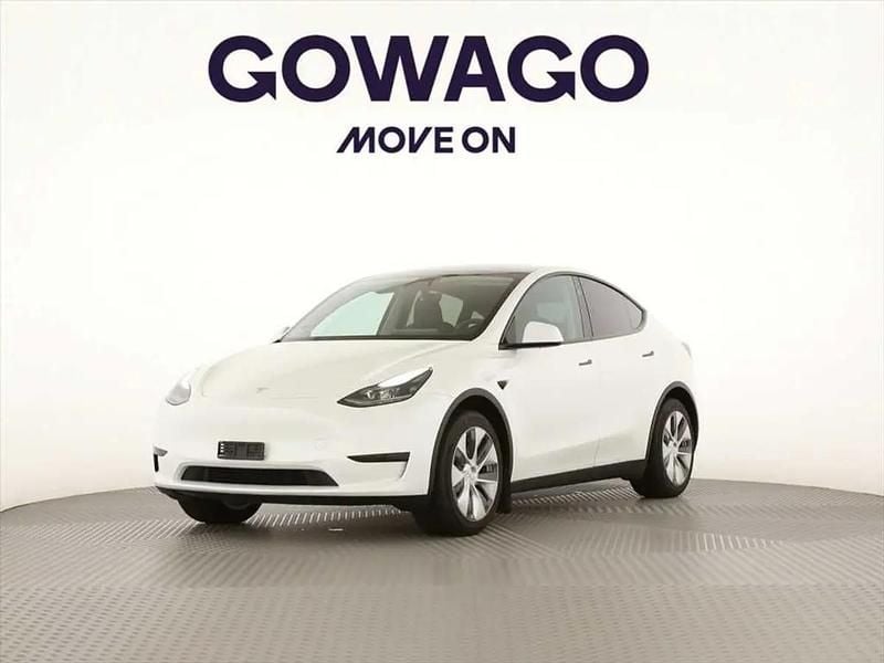Weiss Gebraucht 2025 Tesla Model Y Long Range RWD SUV | CHF 37’390 (Fairer Preis) - Bild 1/4