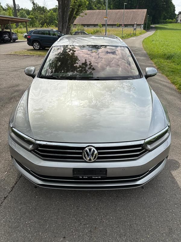 Gebraucht 2015 VW Passat Comfortline Kombi | CHF 7’900 (Teuer) - Bild 1/4
