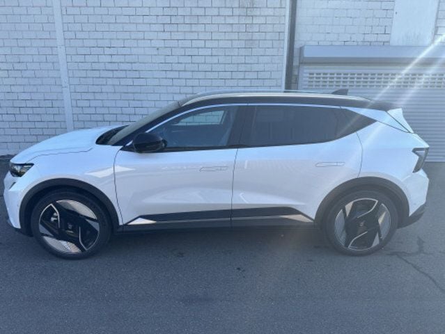 Gebraucht 2024 Renault Scénic Iconic Van / Kleinbus | CHF 39’900 (Fairer Preis) - Bild 1/4