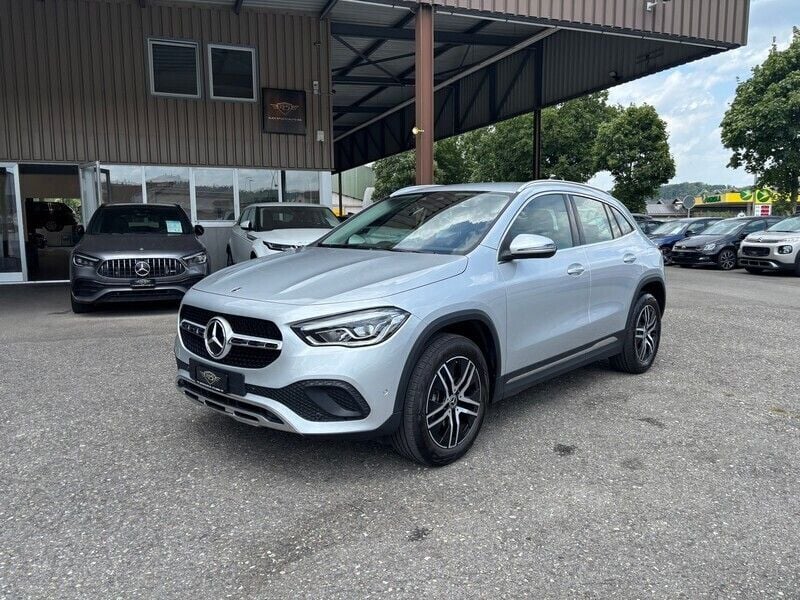 Gebraucht Mercedes GLA200 Progressive 163 PS (119 kW) 2022 SUV