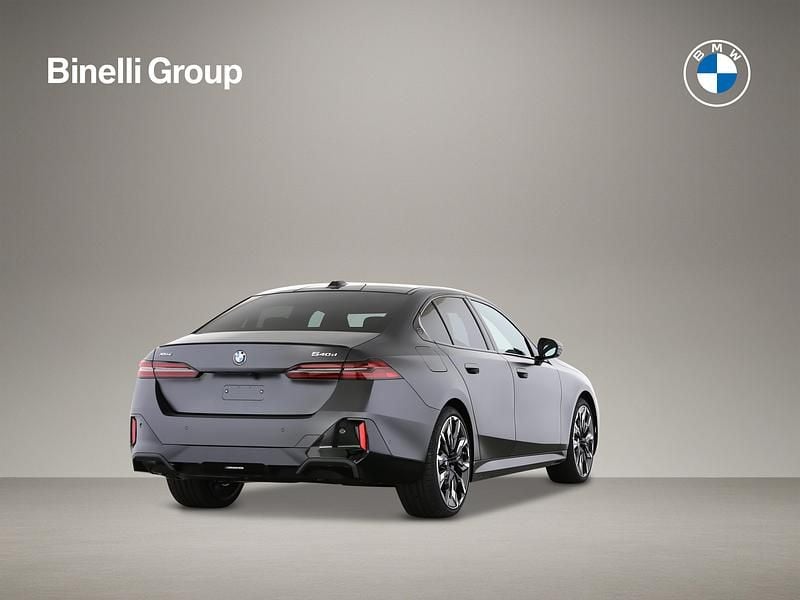 Neu BMW 540 Comfort Edition 303 PS (222 kW) 2026 Grau Limousine