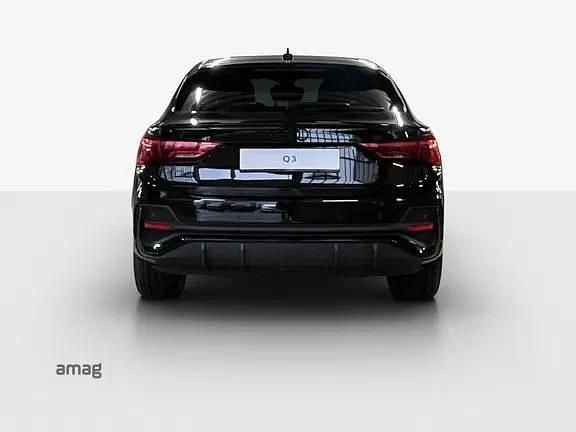 Neu Audi Q3 Sportback Attraction 150 PS (110 kW) 2025 Mythosschwarz metallic SUV