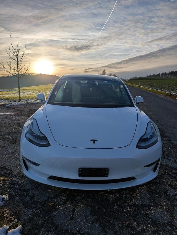 Gebraucht 2019 Tesla Model 3 Performance Limousine | CHF 18’000 (Superpreis) - Bild 1/4