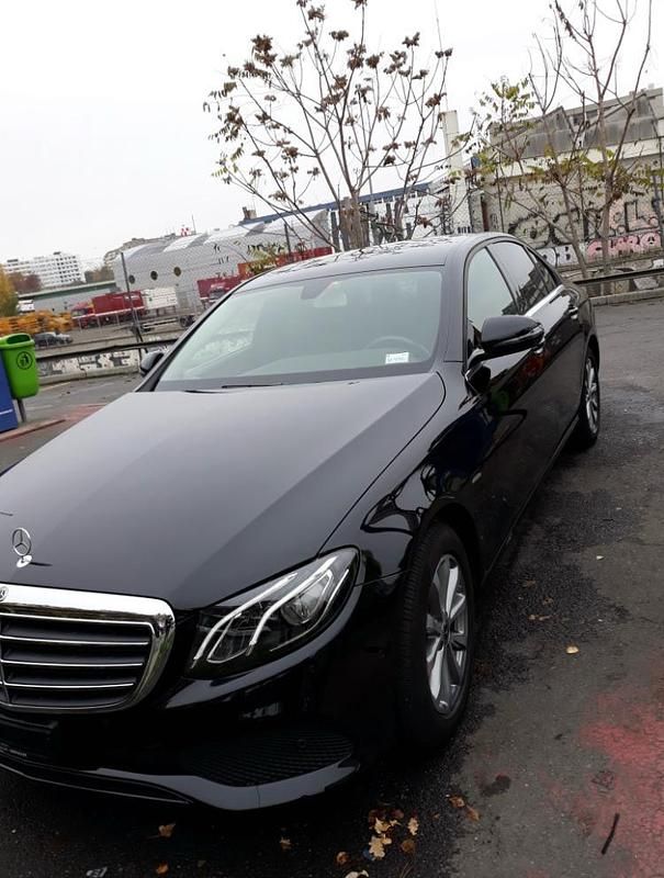 Gebraucht Mercedes E220 194 PS (142 kW) 2017