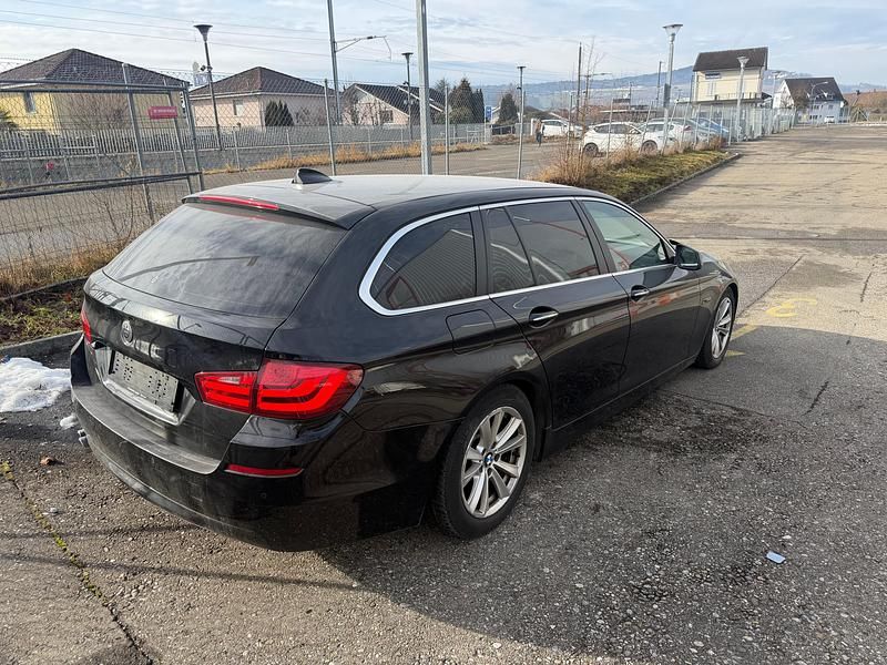 Gebraucht BMW 530 258 PS (189 kW) 2013 Kombi