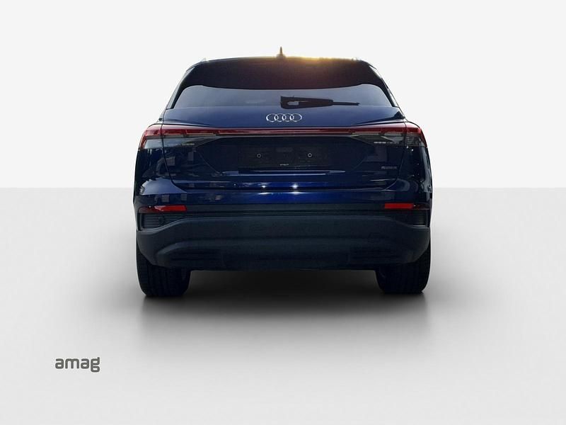 Gebraucht Audi Q4 e-tron Basis 210 kW (286 PS) 2024 Bleu navarra métallisé SUV