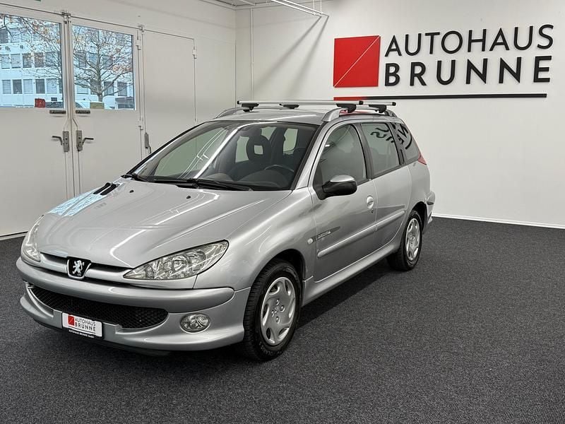 Gebraucht 2003 Peugeot 206 Quiksilver Kombi | CHF 3’555 (Teuer) - Bild 1/4