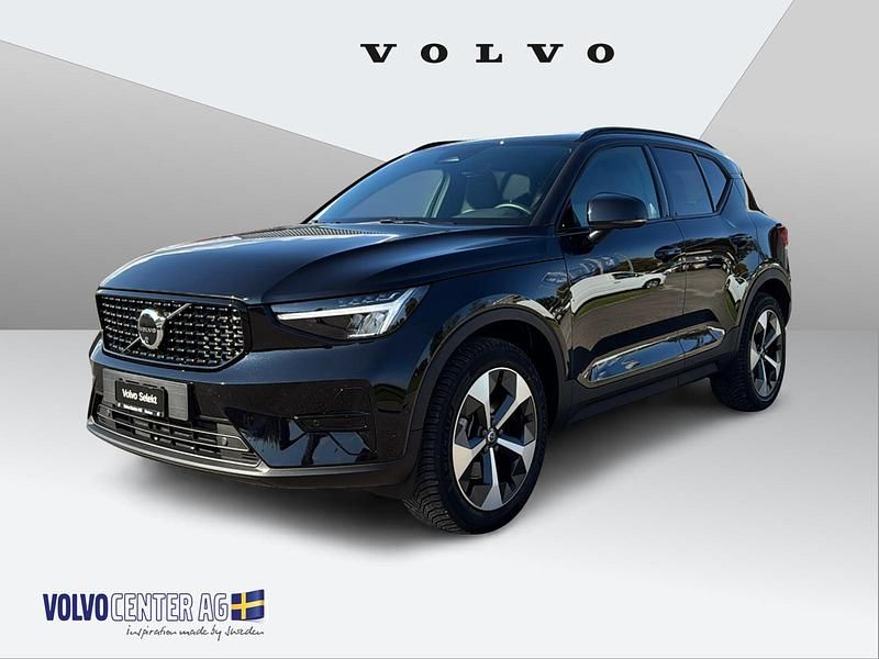 Schwarz Gebraucht 2024 Volvo XC40 Plus SUV | CHF 40’950 (Etwas zu teuer) - Bild 1/4