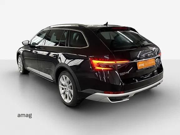 Gebraucht Skoda Superb Scout 4x4 190 PS (139 kW) 2020 Magic schwarz, perleffekt Kombi