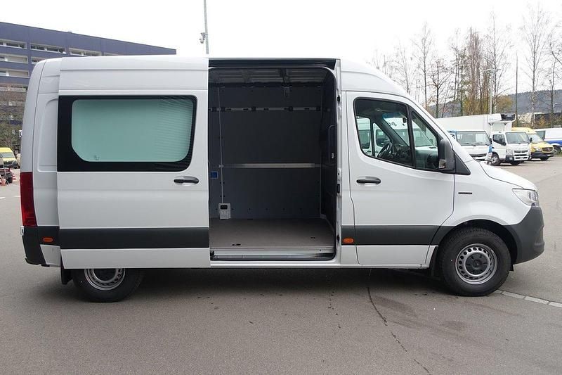 Gebraucht Mercedes E-Sprinter 84 kW (115 PS) 2022 Van