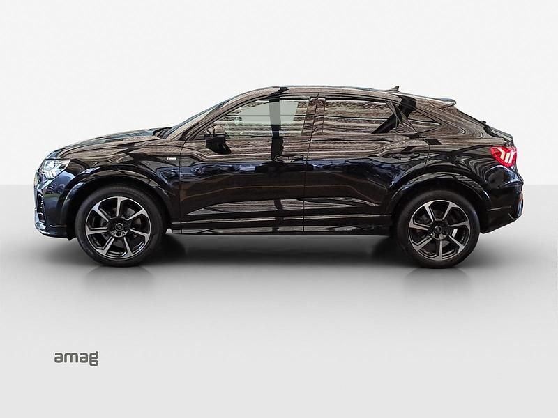 Gebraucht Audi Q3 Sportback Attraction 150 PS (110 kW) 2023 Mythosschwarz metallic SUV