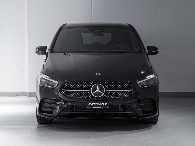 Neu Mercedes B250e 234 PS (172 kW) 2025 Schwarz Van / Kleinbus