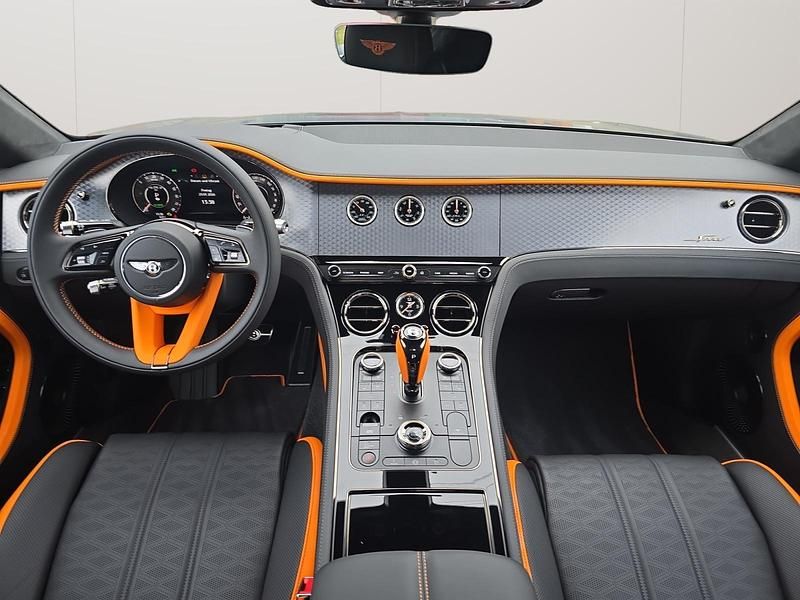 Neu Bentley Continental 771 PS (567 kW) 2026 Anthrazit Coupé