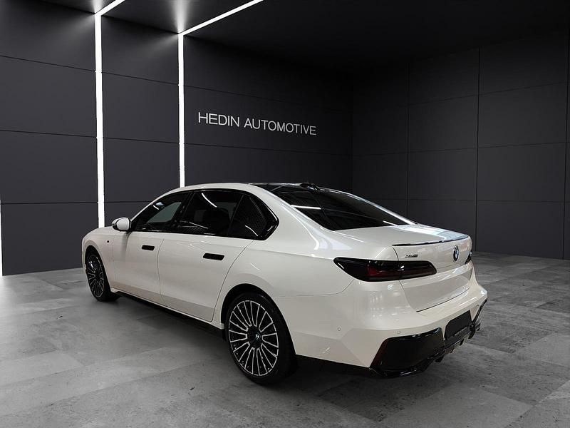 Neu BMW 740 Comfort Edition 299 PS (219 kW) 2025 Weiss Limousine