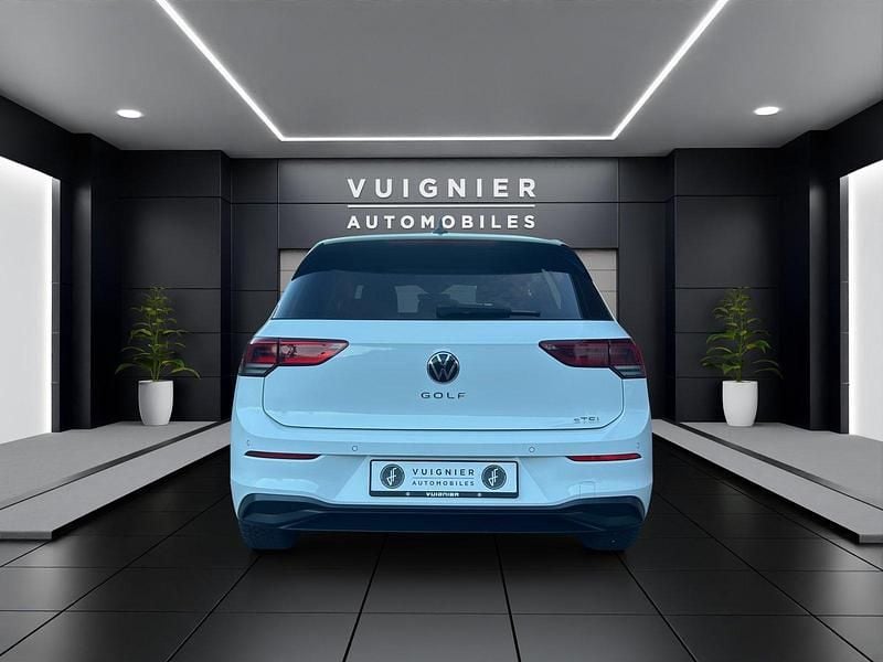 Gebraucht VW Golf VIII Life 130 PS (95 kW) 2022 Limousine