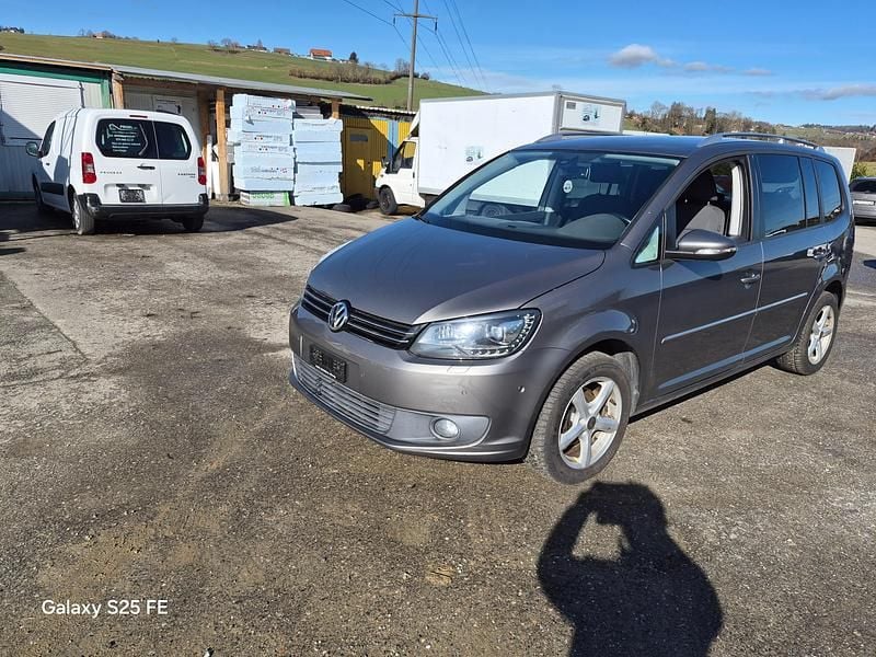 Gebraucht VW Touran Highline 105 PS (77 kW) 2011 Van / Kleinbus