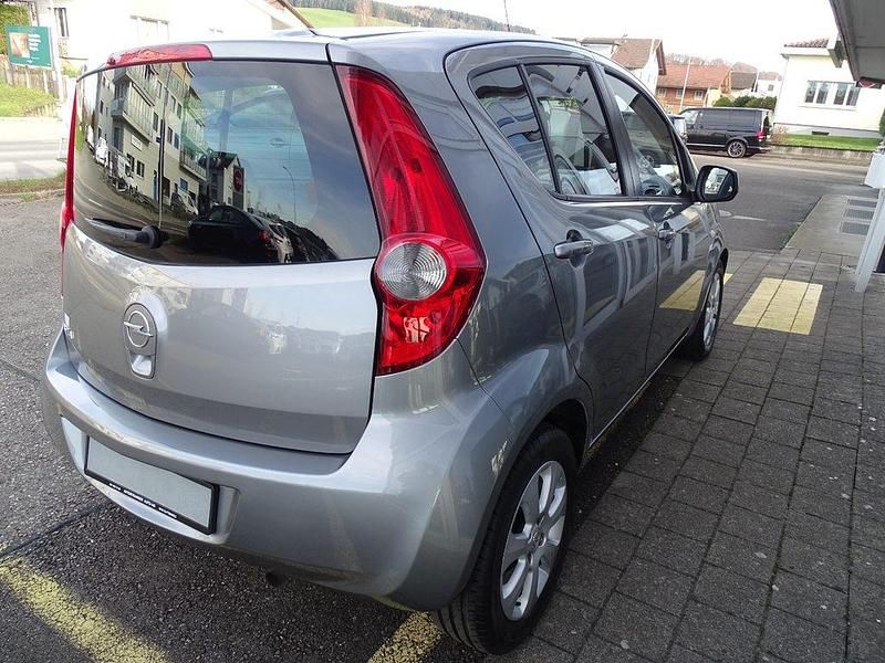 Gebraucht Opel Agila Enjoy 86 PS (63 kW) 2011 Kleinwagen