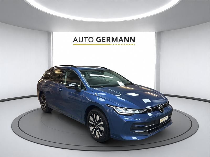 Gebraucht VW Golf VIII Life 116 PS (85 kW) 2025 Blau Kombi