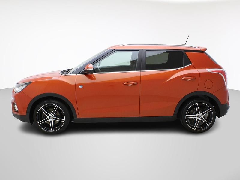 Gebraucht Ssangyong (KGM) Tivoli Sapphire 115 PS (84 kW) 2019 Orange SUV