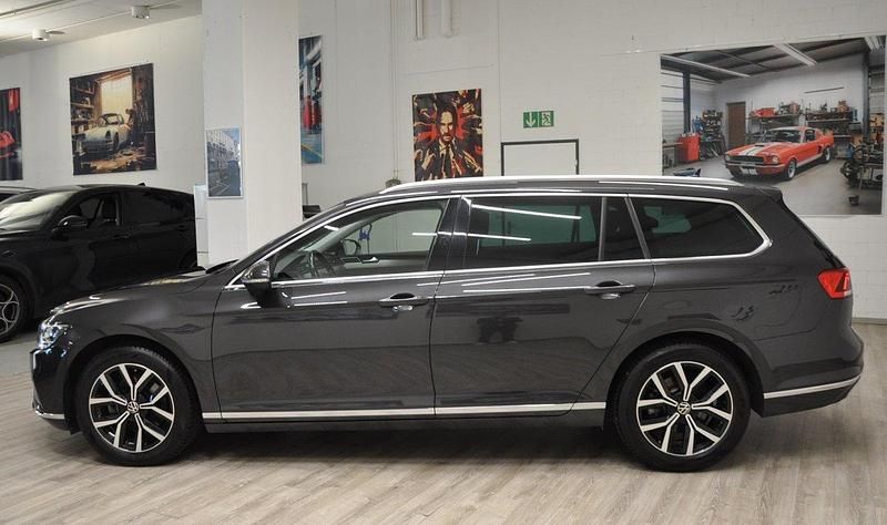 Gebraucht VW Passat Elegance 200 PS (147 kW) 2021 Kombi
