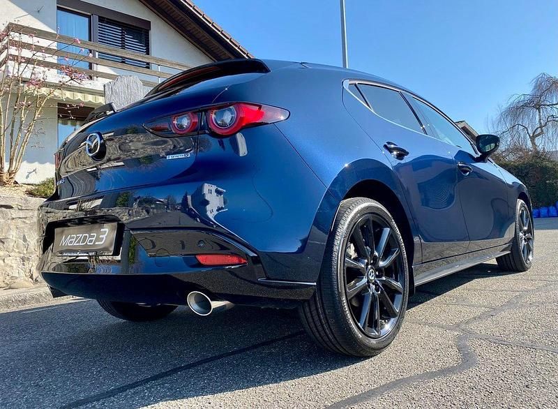Neu Mazda 3 186 PS (136 kW) 2025 Limousine