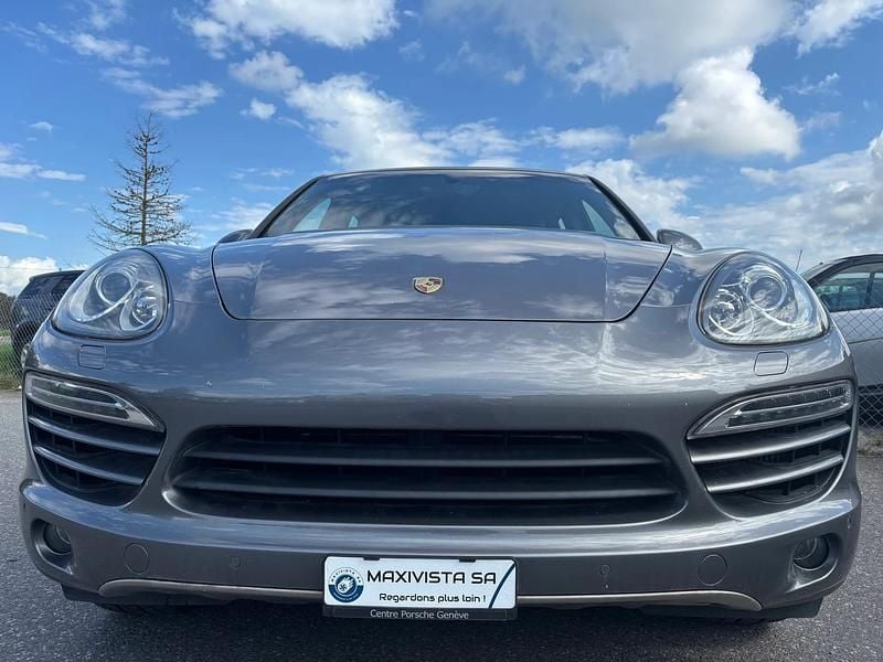 Gebraucht Porsche Cayenne 240 PS (176 kW) 2011 SUV