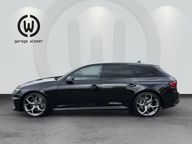 Neu Audi RS4 Ambiente 470 PS (345 kW) 2025 Schwarz Kombi
