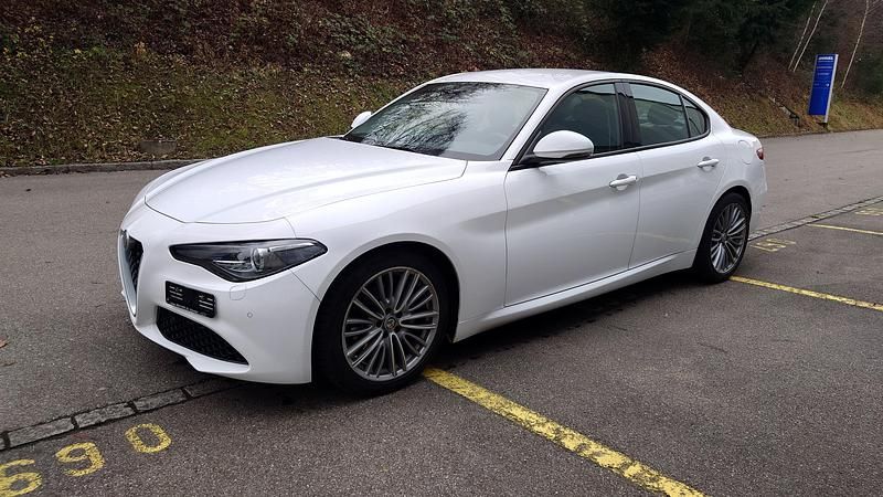 Gebraucht 2017 Alfa Romeo Giulia Super | CHF 14’900 (Superpreis) - Bild 1/4