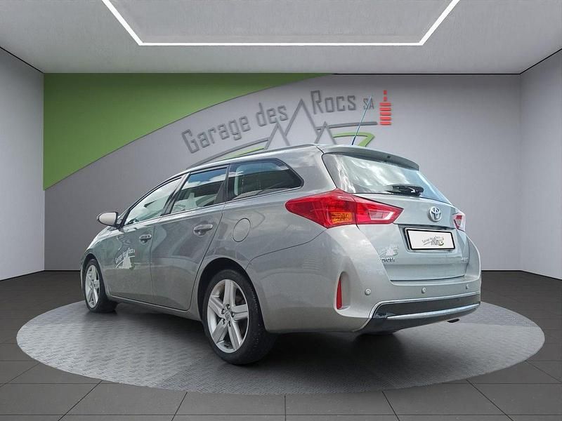 Gebraucht Toyota Auris Touring Sports Sol 132 PS (97 kW) 2013 Grau Kombi