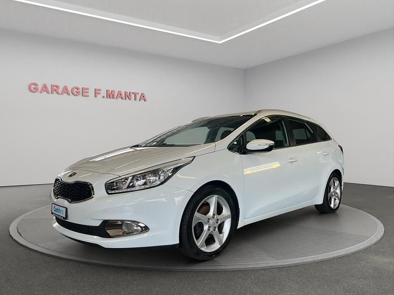 Gebraucht Kia Ceed Sportswagon 135 PS (99 kW) 2013 Weiss Kombi