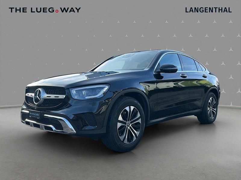 Gebraucht Mercedes GLC220 194 PS (142 kW) 2021 Schwarz Coupé