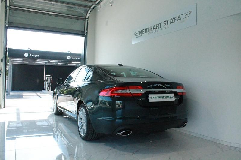 Gebraucht Jaguar XF 240 PS (176 kW) 2021 Limousine