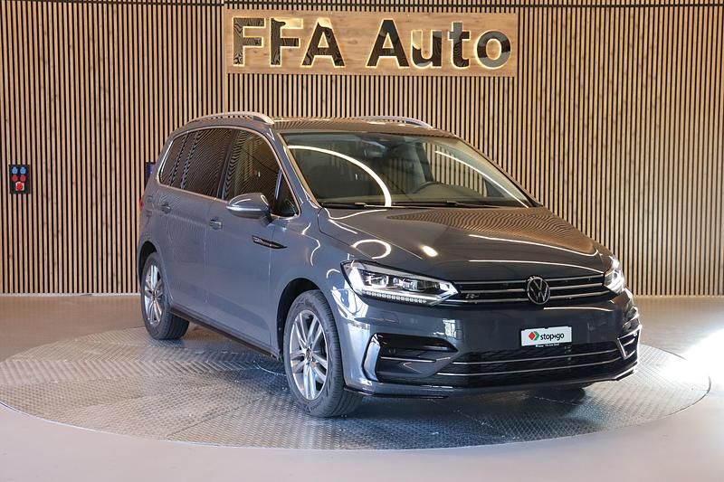 Gebraucht VW Touran Highline 150 PS (110 kW) 2024 Van / Kleinbus