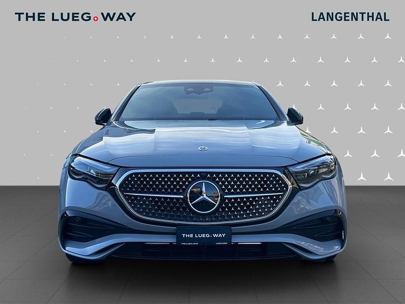 Neu Mercedes E220 197 PS (144 kW) 2025 Grau Limousine